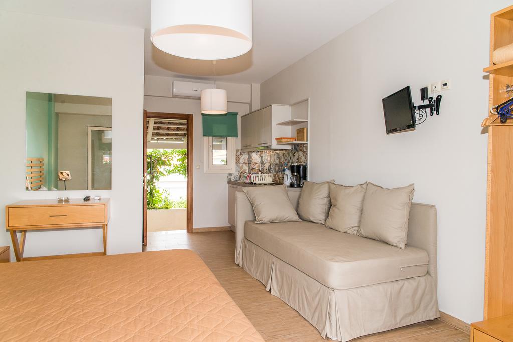 Lemonia Accommodations Agios Sostis  Exteriör bild